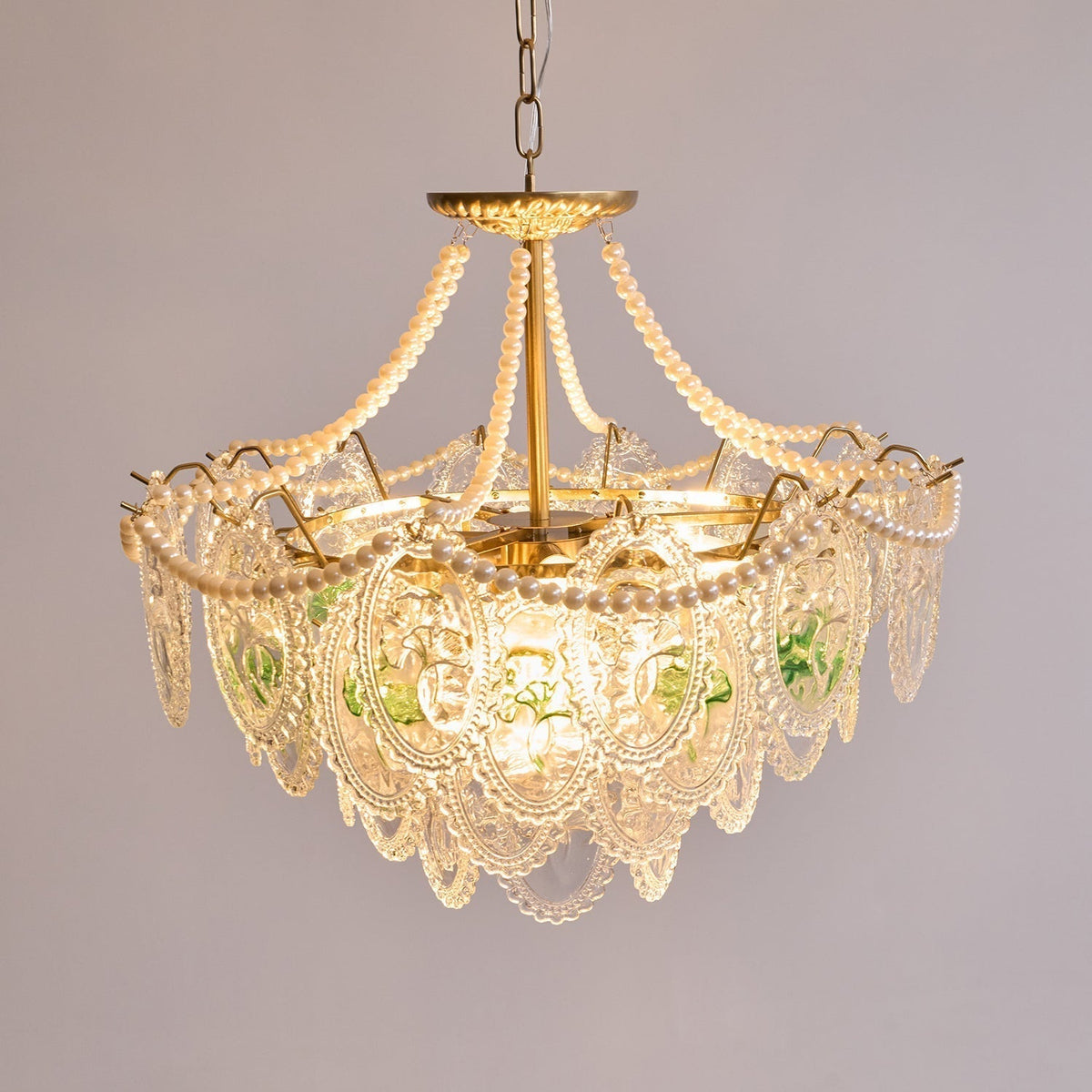 Vamader Chandelier Lustrous pearls