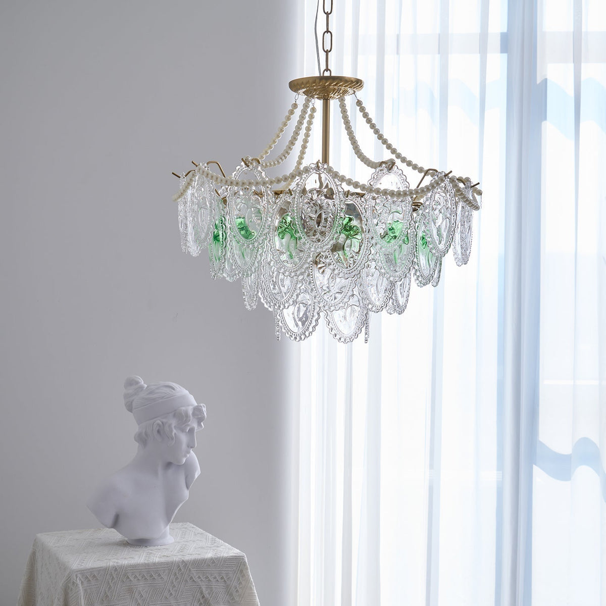 Vamader Chandelier Lustrous pearls