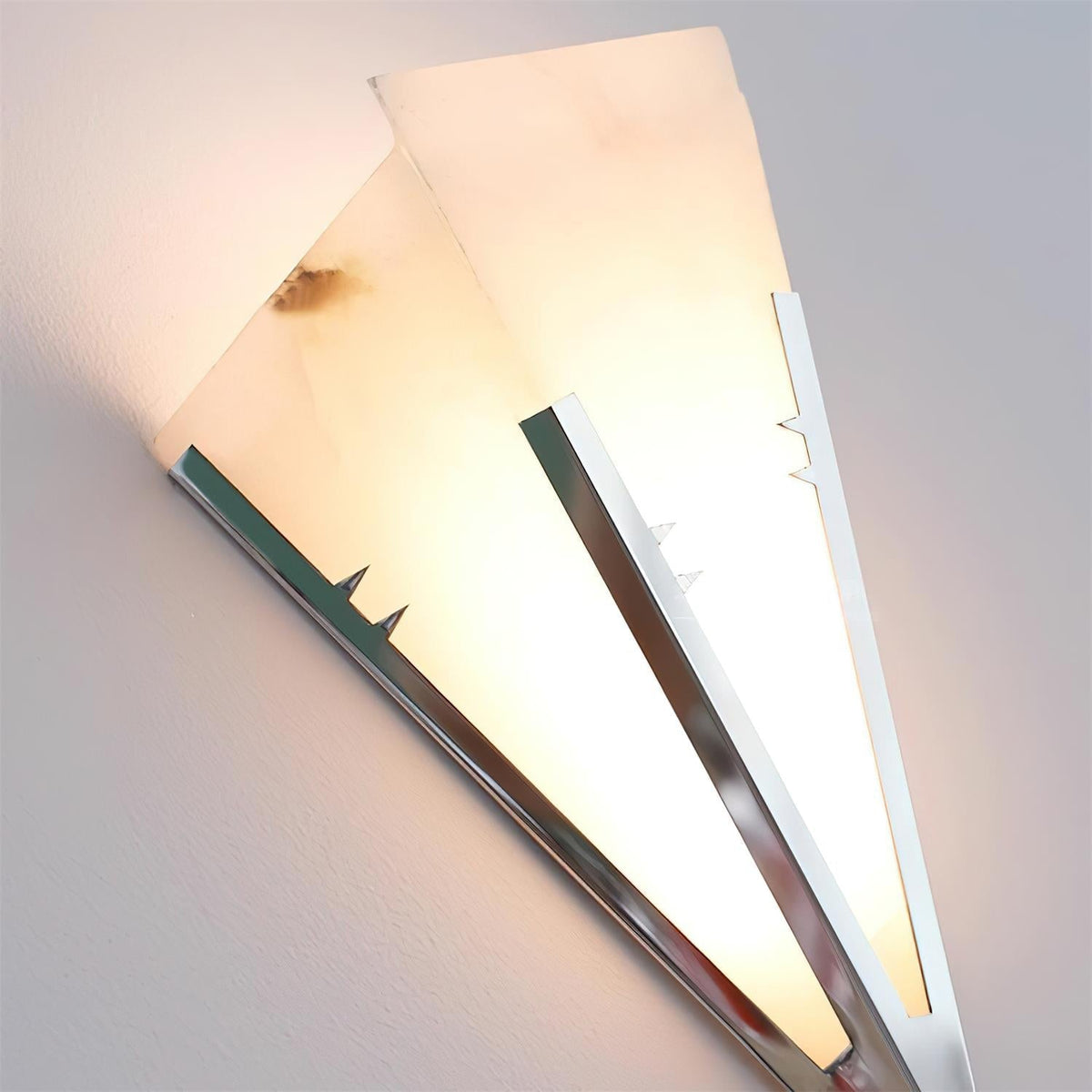 Viraivelia Wall Lamp