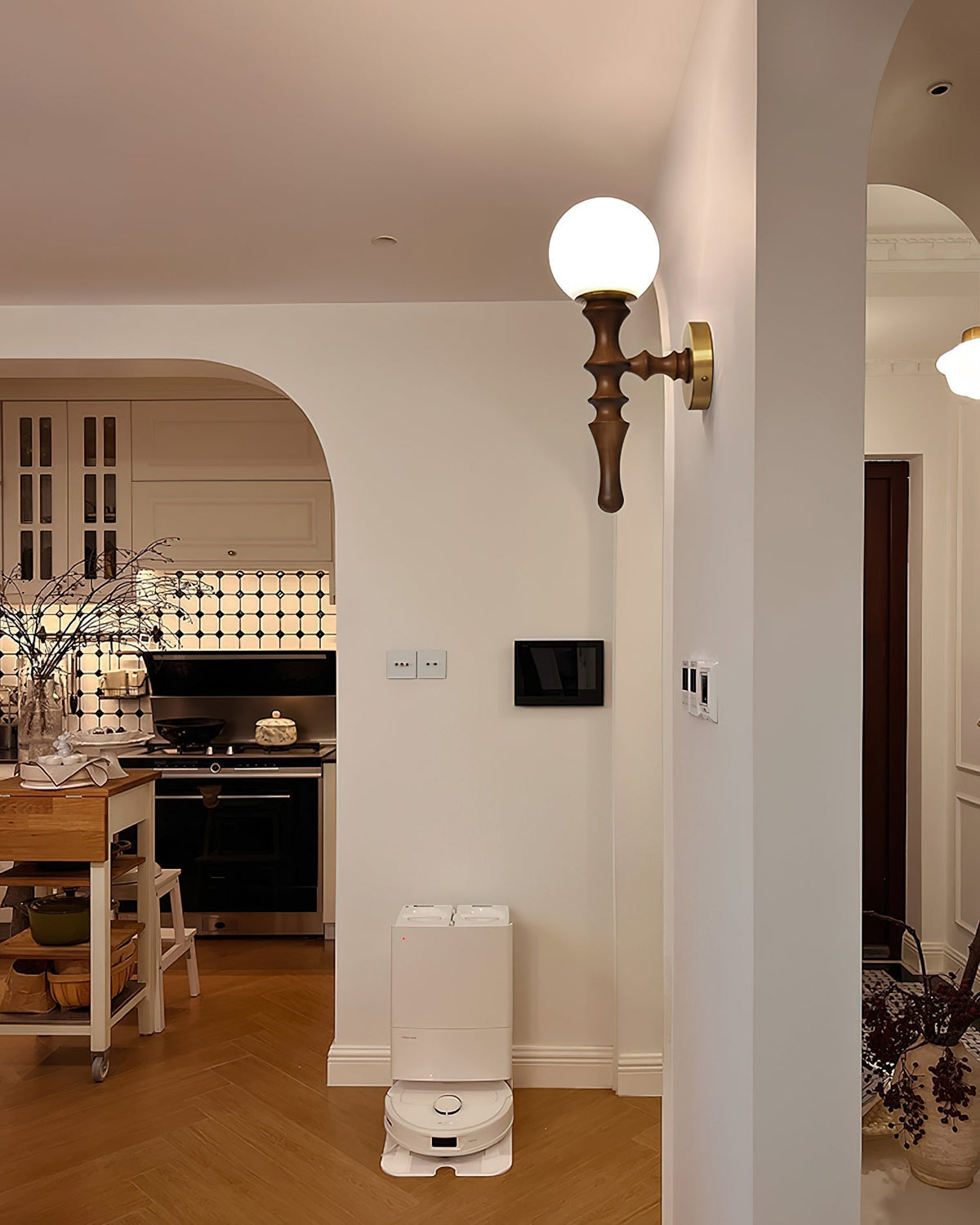 Ciriraria Wall Lamp