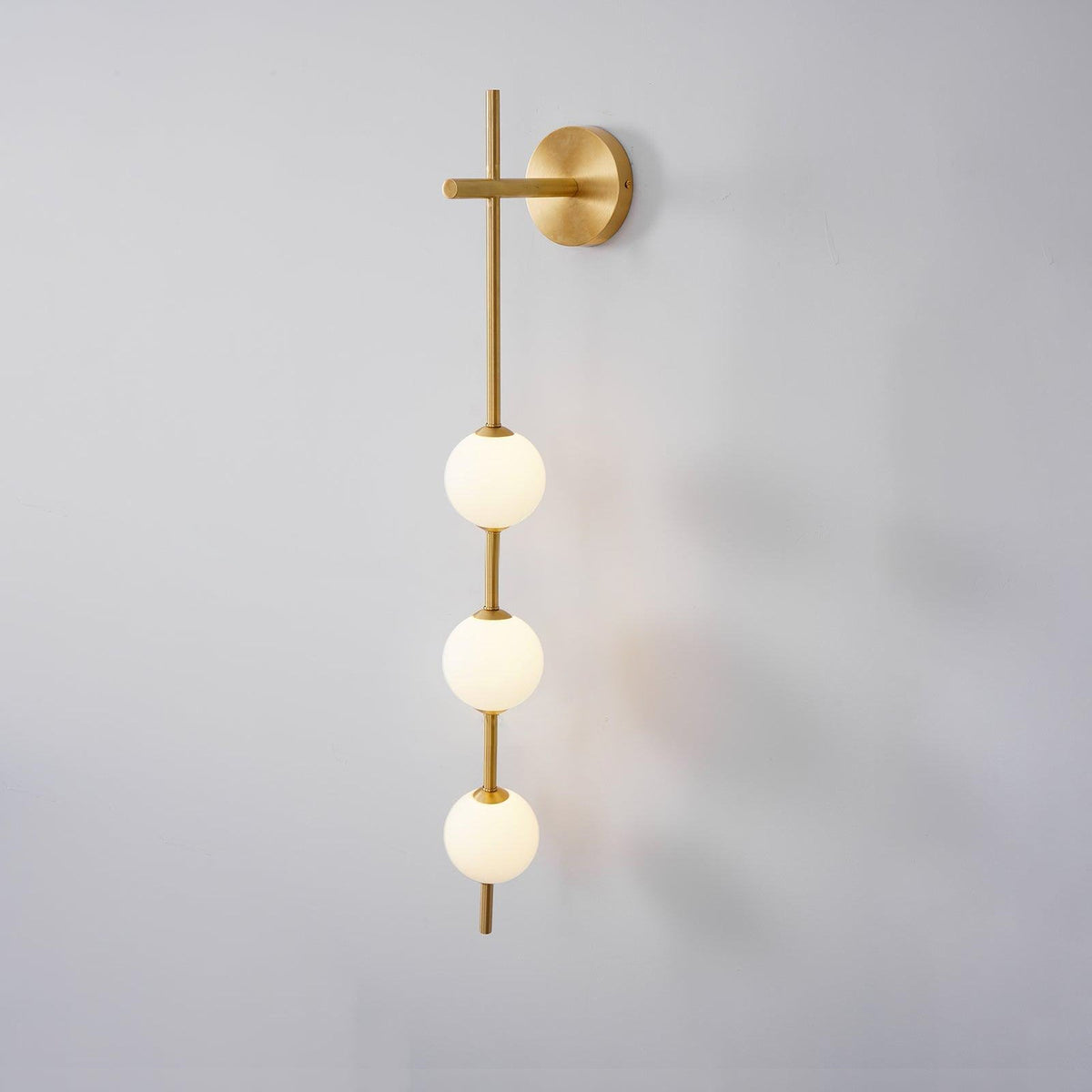 Renidol Vertical Globe Wall Lamp