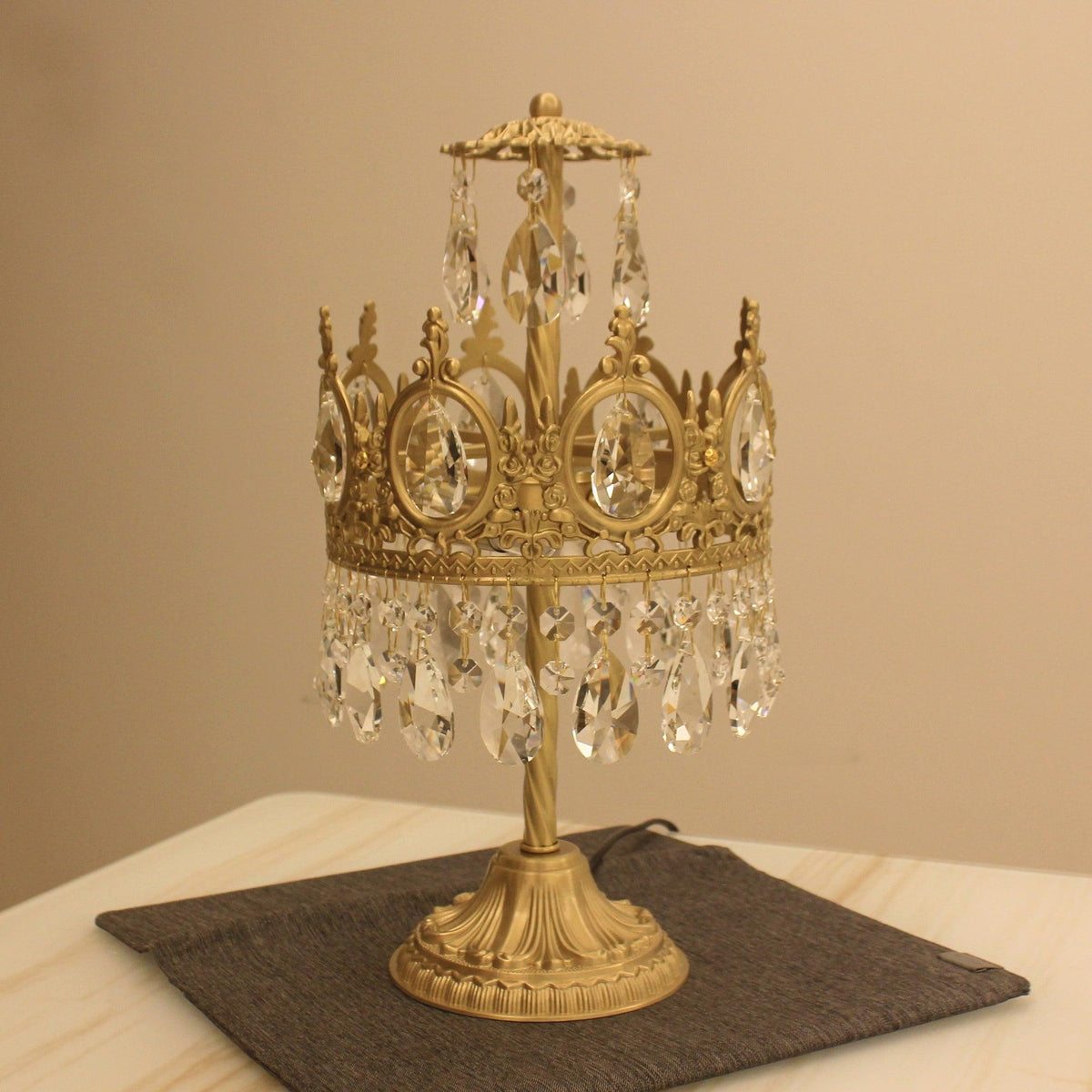 Glee Vintage Crystal Table Light