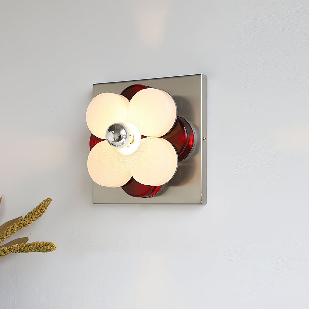 Velenaya Wall Lamp