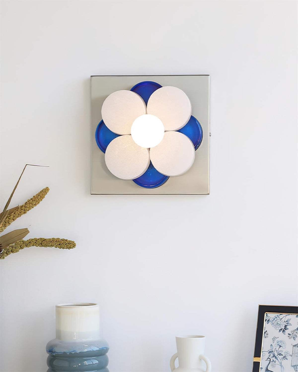 Velenaya Wall Lamp