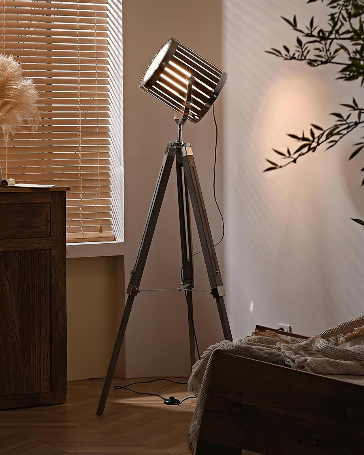 Lioroielle Floor Lamp