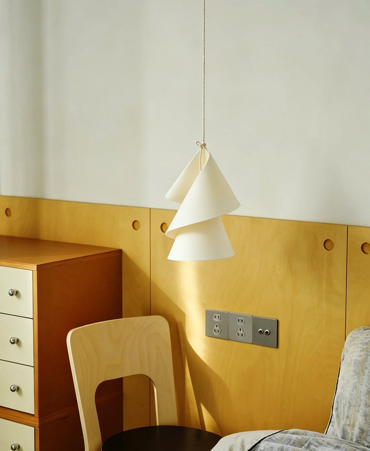 Southvale4 Paper Cone Pendant Lamp