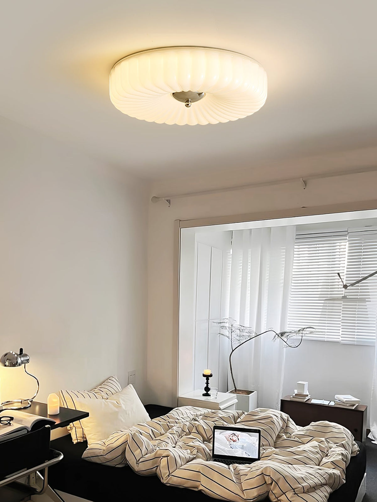 Velalian Glass Flush Mount Ceiling Light