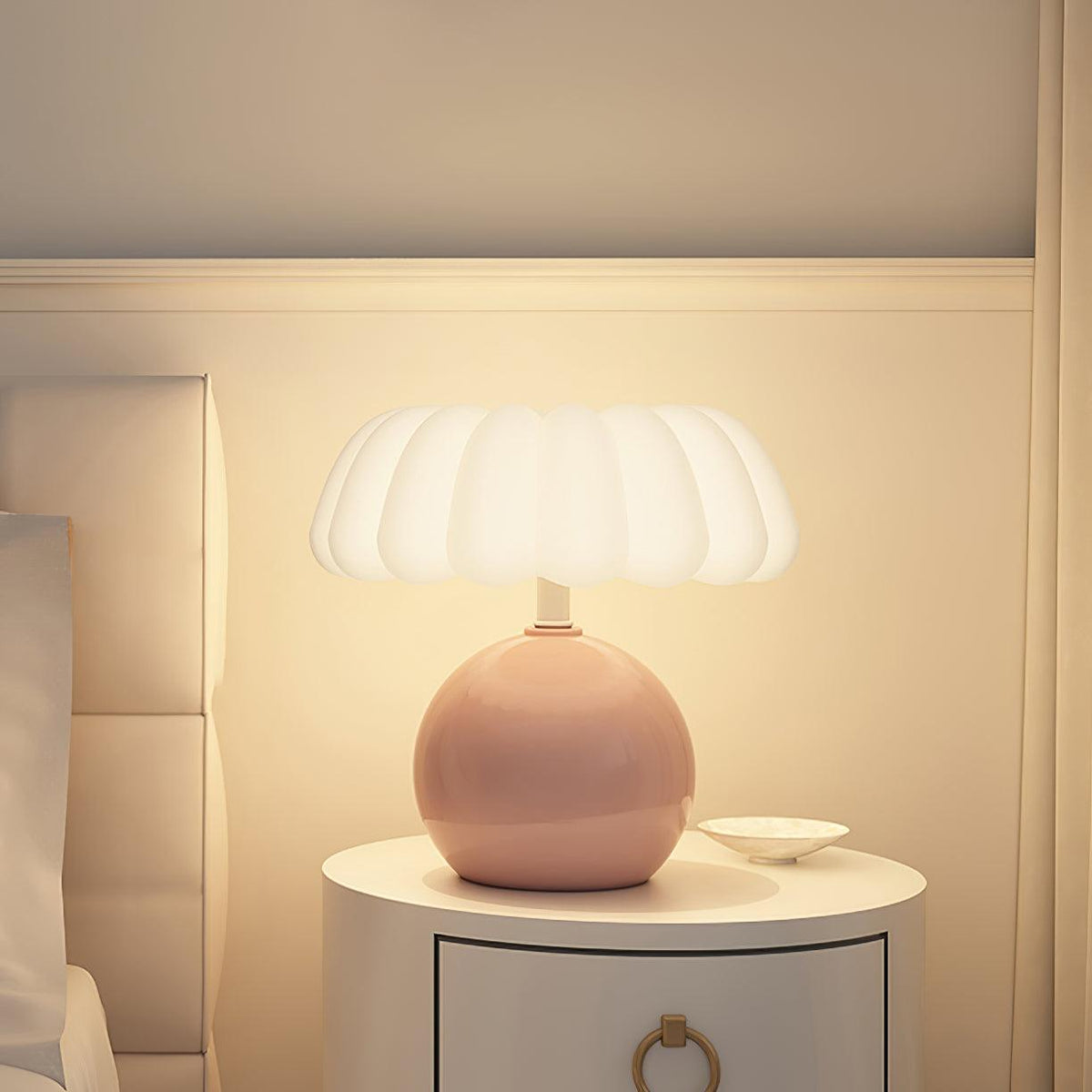 Elaeelle Table Lamp