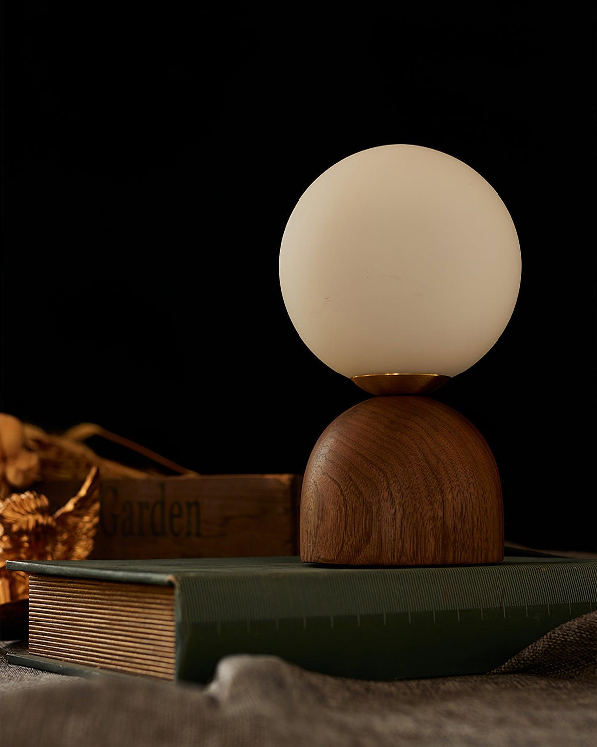 Renaaine Table Lamp