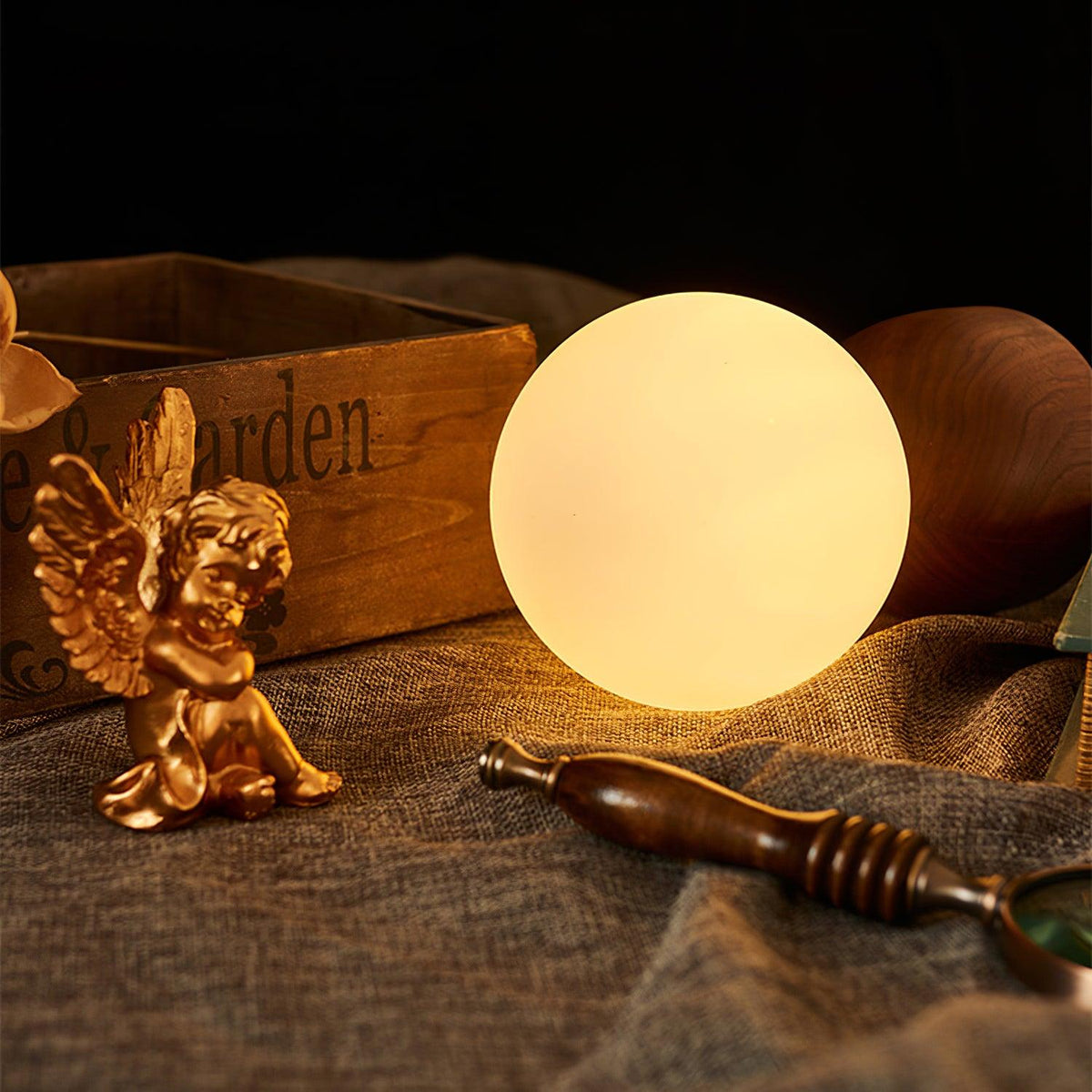 Renaaine Table Lamp