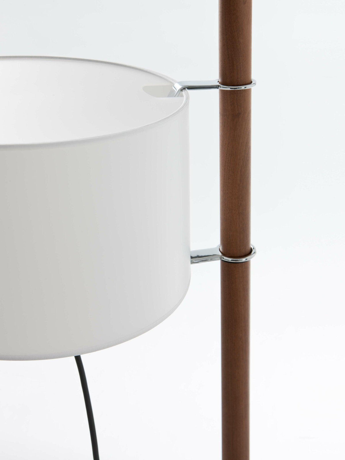Selinira Floor Lamp