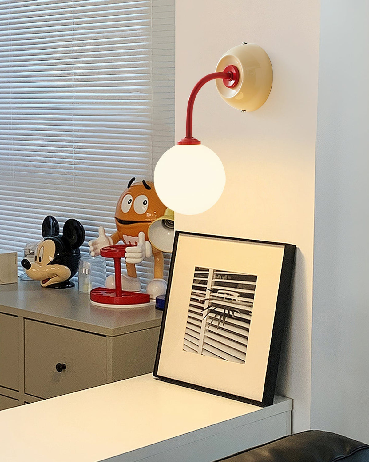 Zesta Wall Lamp