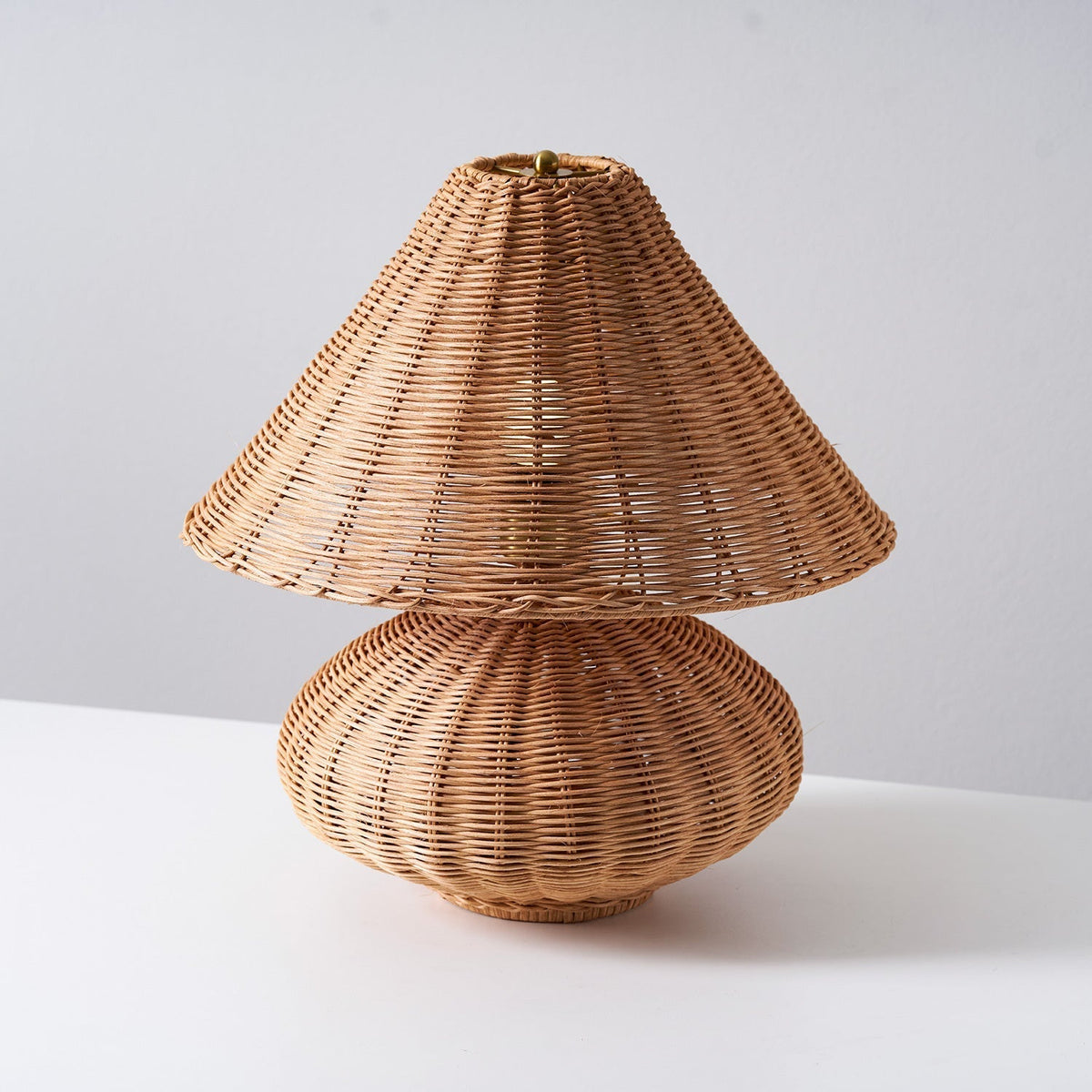 Lumiriella Table Lamp