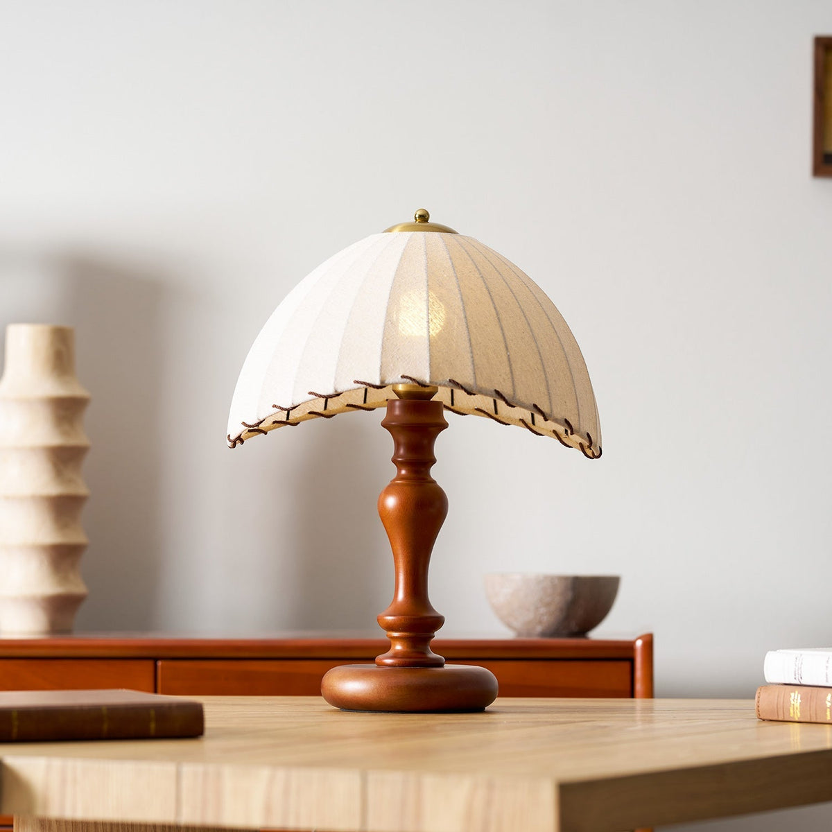 Sorerelle Table Lamp