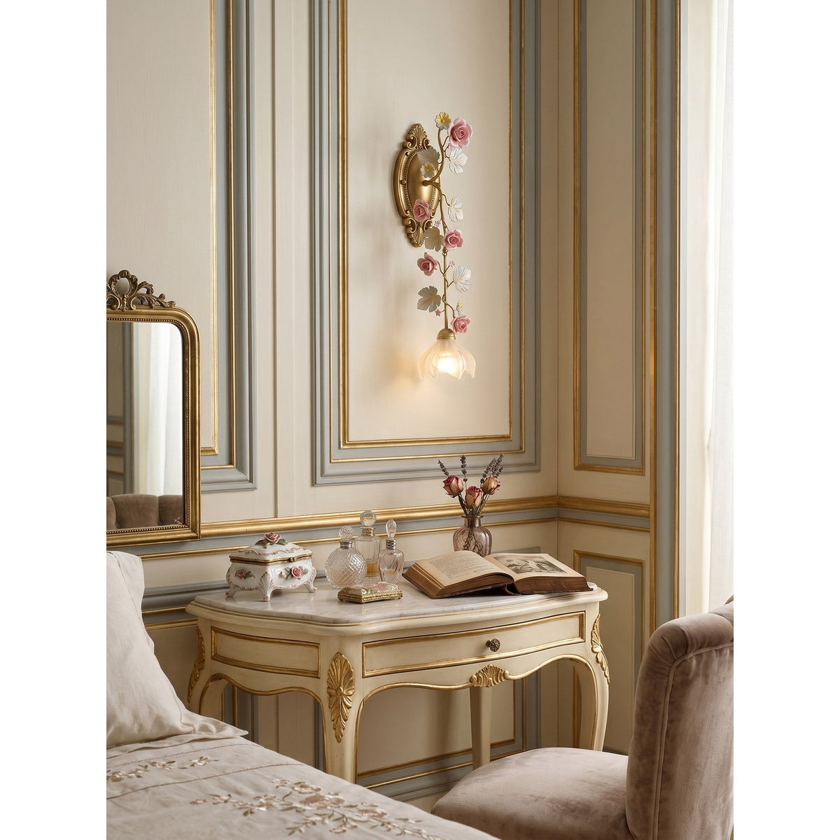 Ephiora Vine-Shaped Wall Sconce