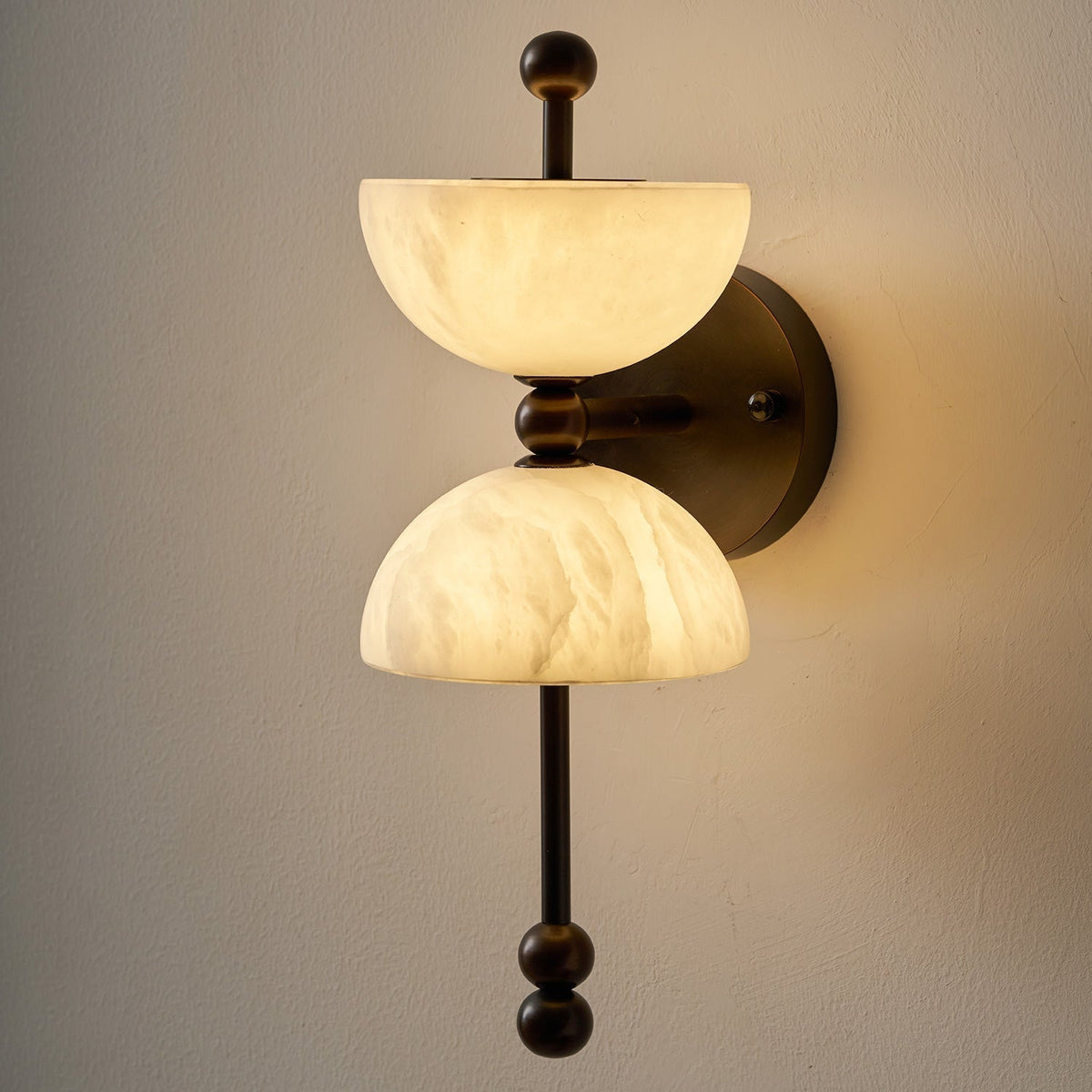 Caluaine Wall Lamp