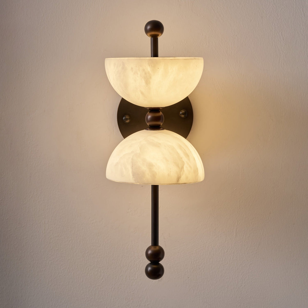 Caluaine Wall Lamp