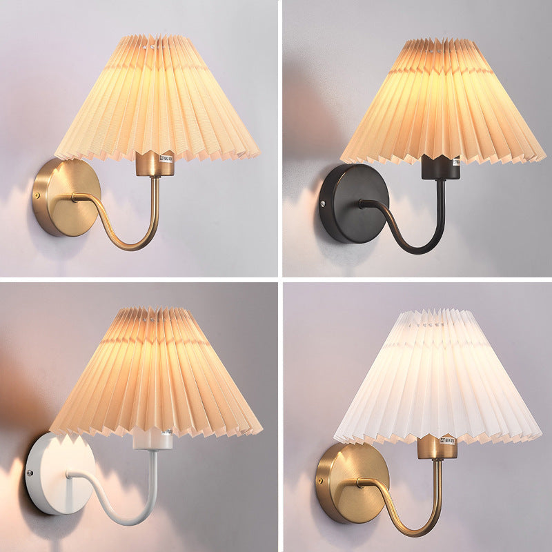 Bunupom Nordic Vintage Indoor Wall Lamp Brass/Black Metal Bedroom