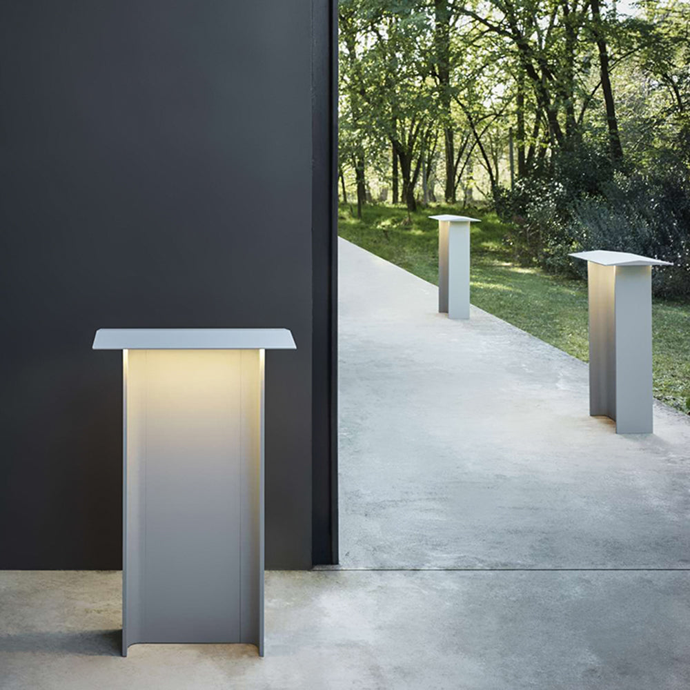 Dugudos Modern Metal Rectangular Solar Outdoor Path Light, Grey/Black
