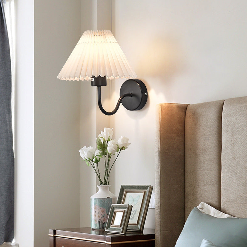 Bunupom Nordic Vintage Indoor Wall Lamp Brass/Black Metal Bedroom
