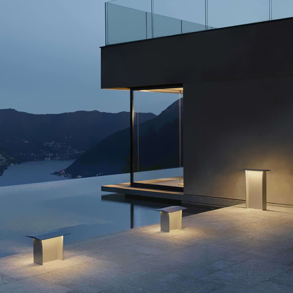 Dugudos Modern Metal Rectangular Solar Outdoor Path Light, Grey/Black