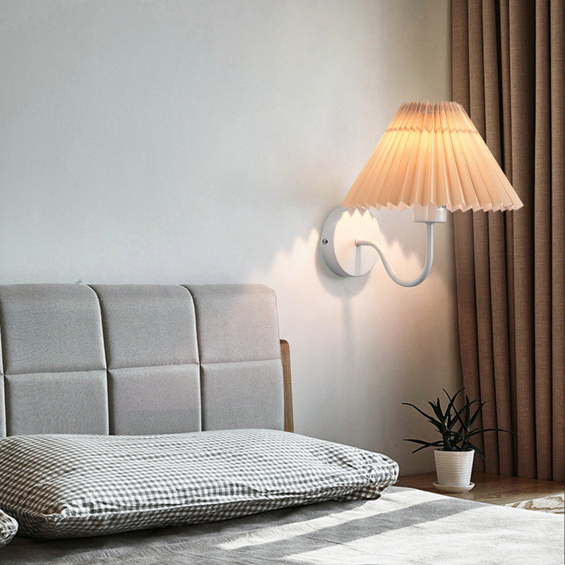 Bunupom Nordic Vintage Indoor Wall Lamp Brass/Black Metal Bedroom