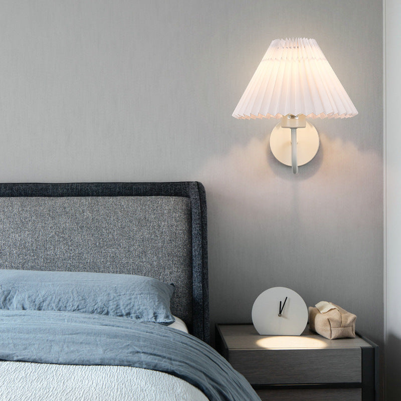 Bunupom Nordic Vintage Indoor Wall Lamp Brass/Black Metal Bedroom