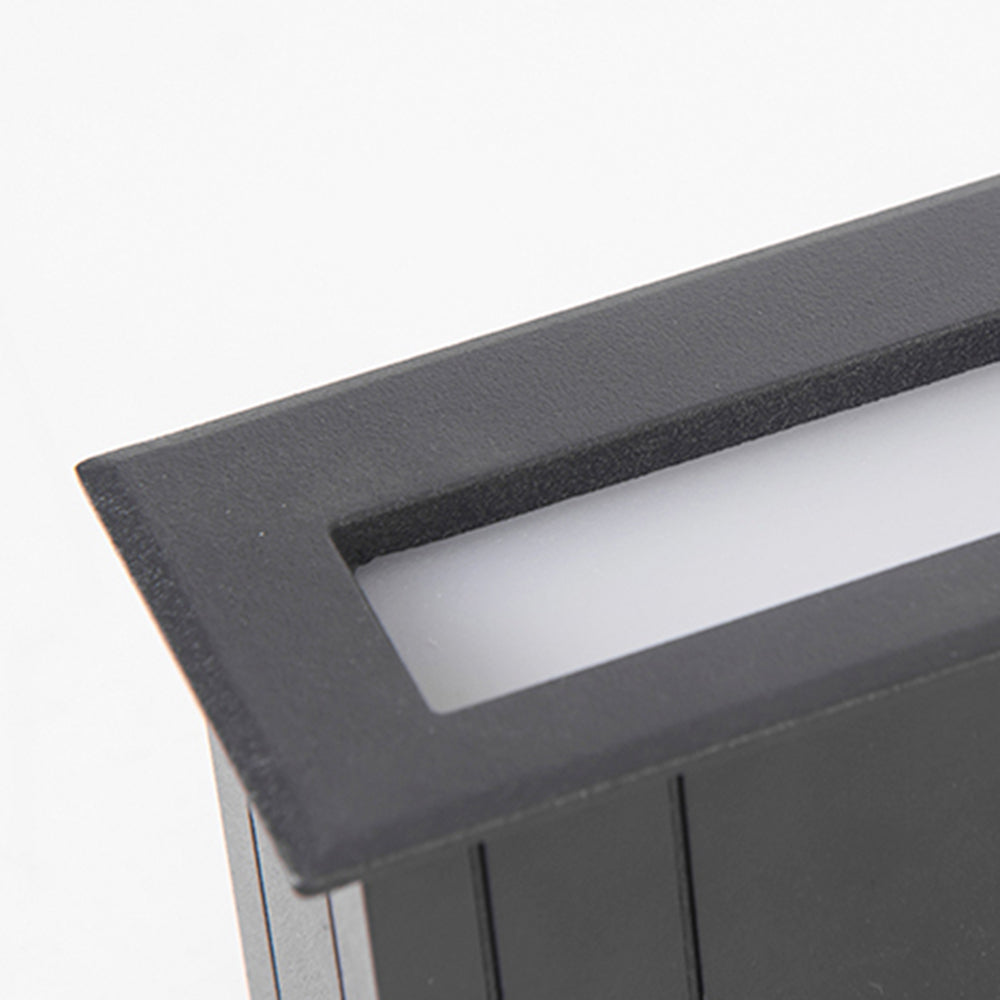 Calvorn Step Light Modern Rectangular Black Outdoor-Neutral Decor