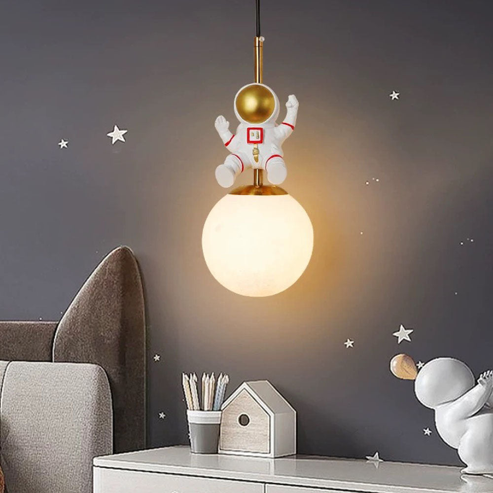Pupirok Pendant Light, 2 Style Astronaut