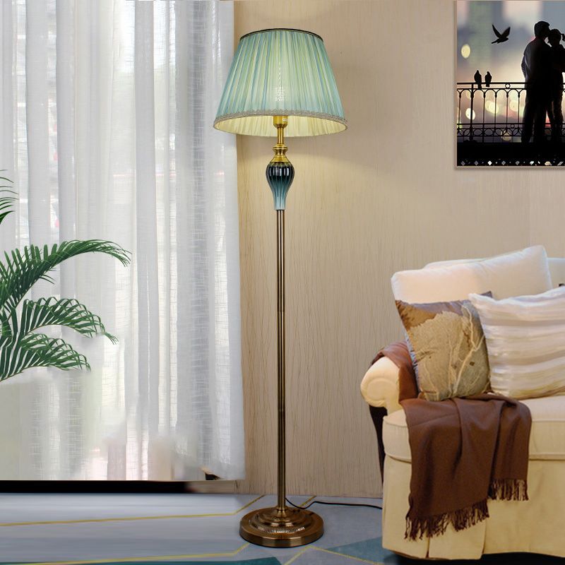 Wagomul Antique Floor Lamp, Multi Colors, Metal/Fabric, Bedroom