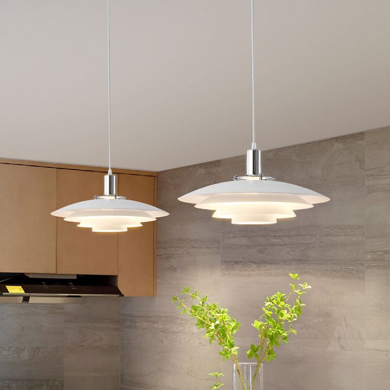 Budokat Cluster White Nordic Pendant Light
