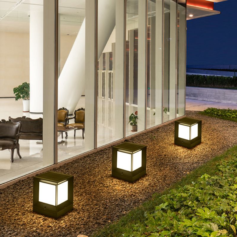 Nuvipem Modern Simple Rectangle Metal Outdoor Floor Lamp, Black