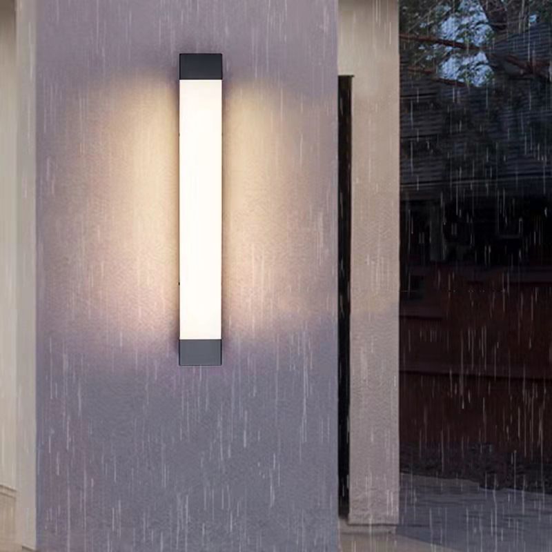 Vutilak Minimalist Linear Metal Outdoor Wall Lamp, Black