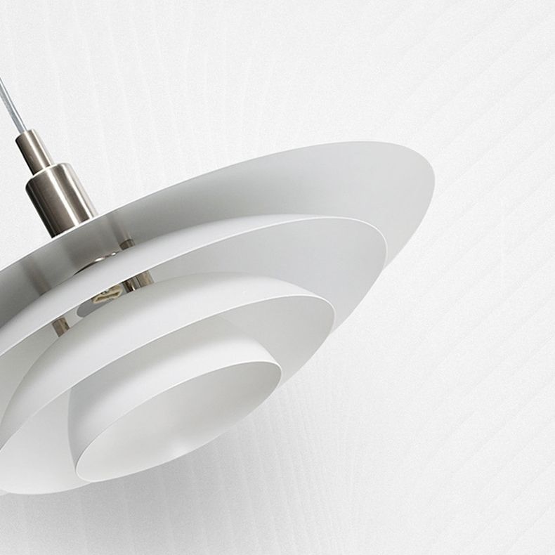 Budokat Cluster White Nordic Pendant Light
