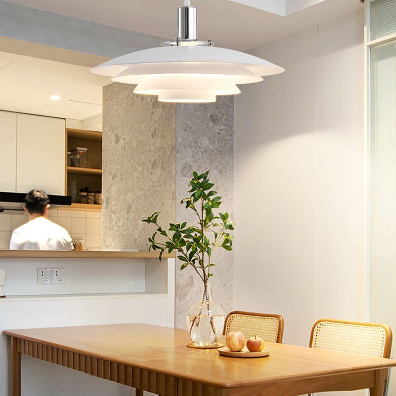 Budokat Cluster White Nordic Pendant Light