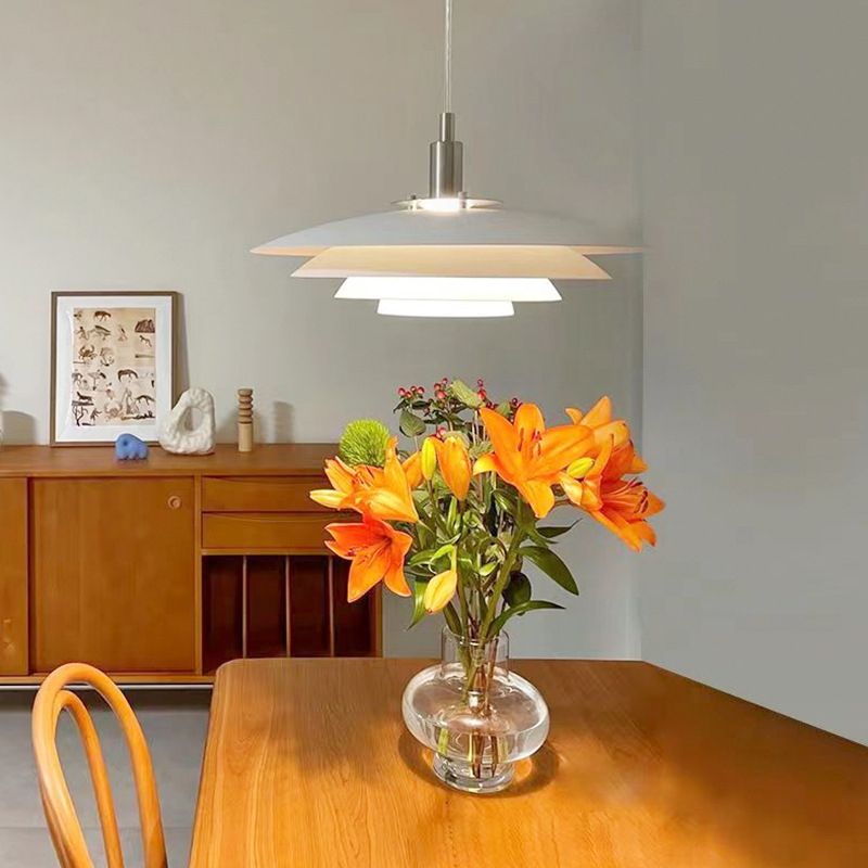 Budokat Cluster White Nordic Pendant Light