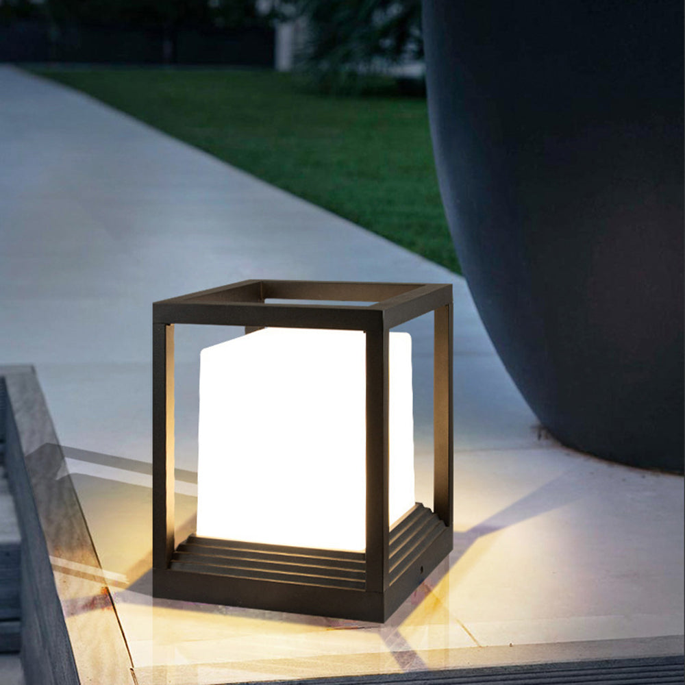 Kelaban Modern Rectangular Metal Outdoor Lamps, Black