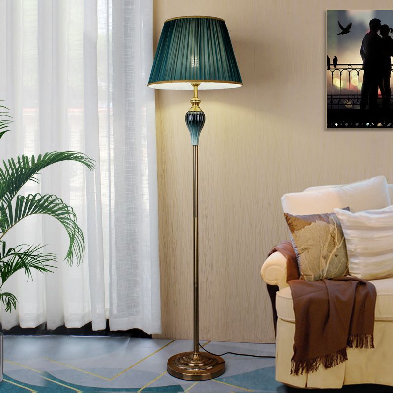 Wagomul Antique Floor Lamp, Multi Colors, Metal/Fabric, Bedroom