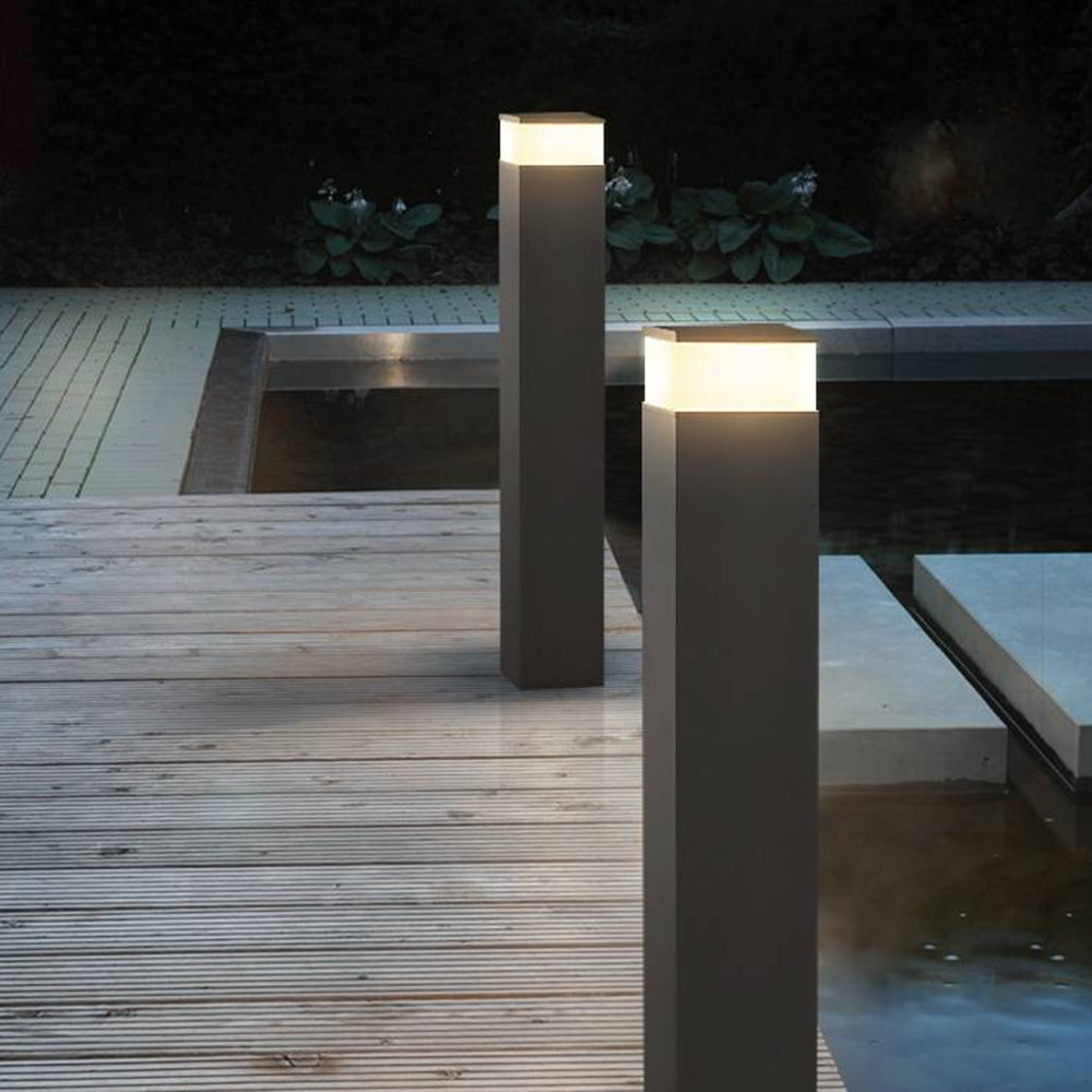 Rulutam Modern Metal Rectangular Outdoor Path Light, Black