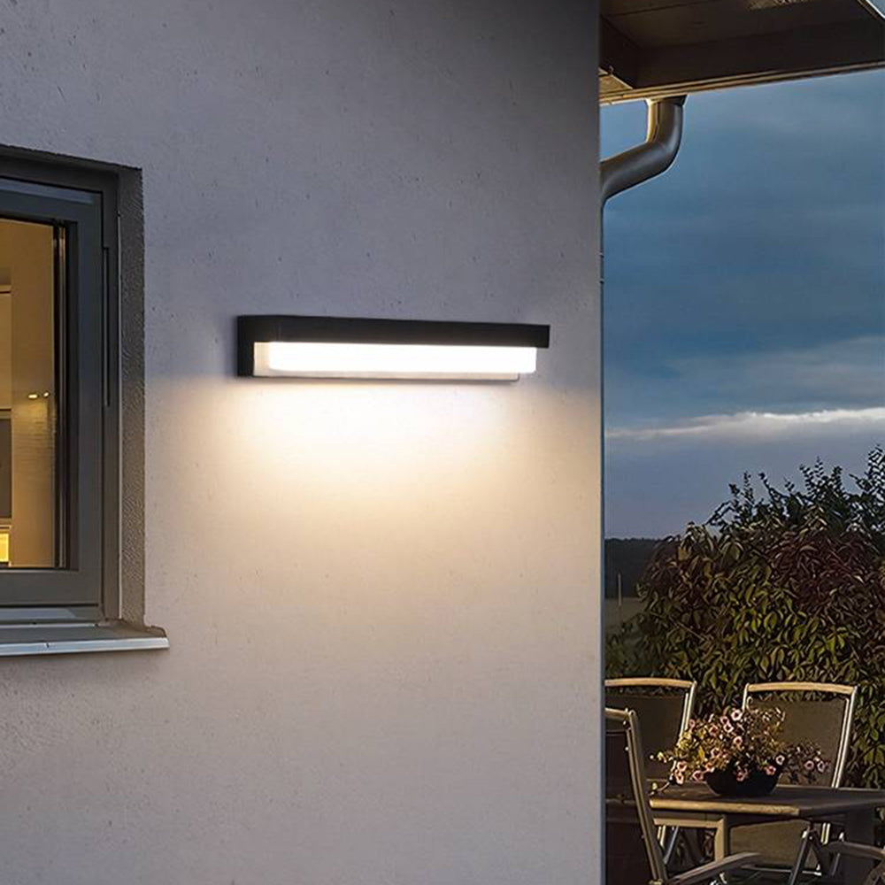 Sakulil Minimalist Solar Linear Outdoor Wall Lamp, Black