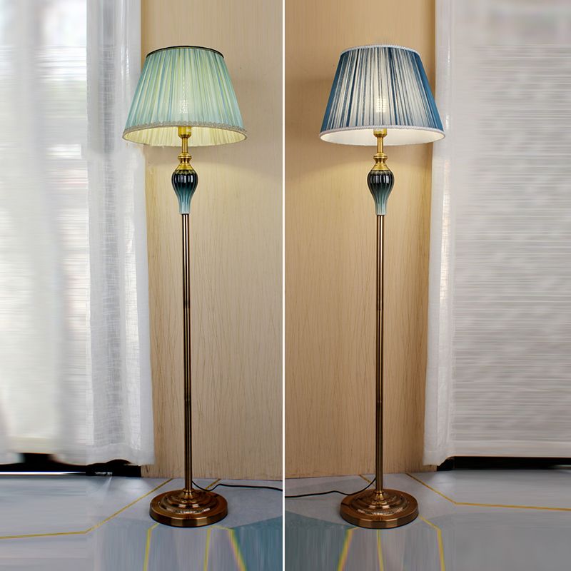 Wagomul Antique Floor Lamp, Multi Colors, Metal/Fabric, Bedroom