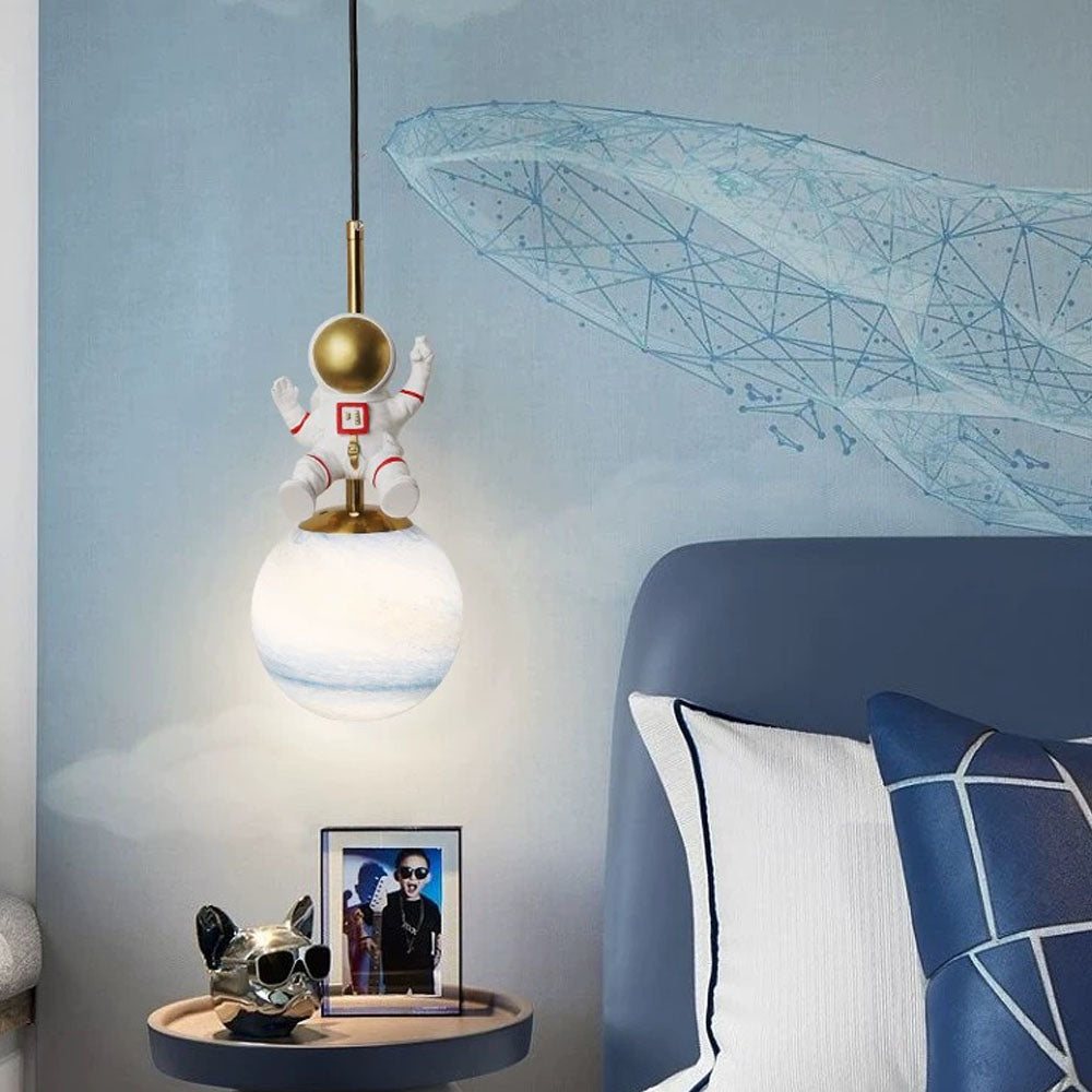 Pupirok Pendant Light, 2 Style Astronaut