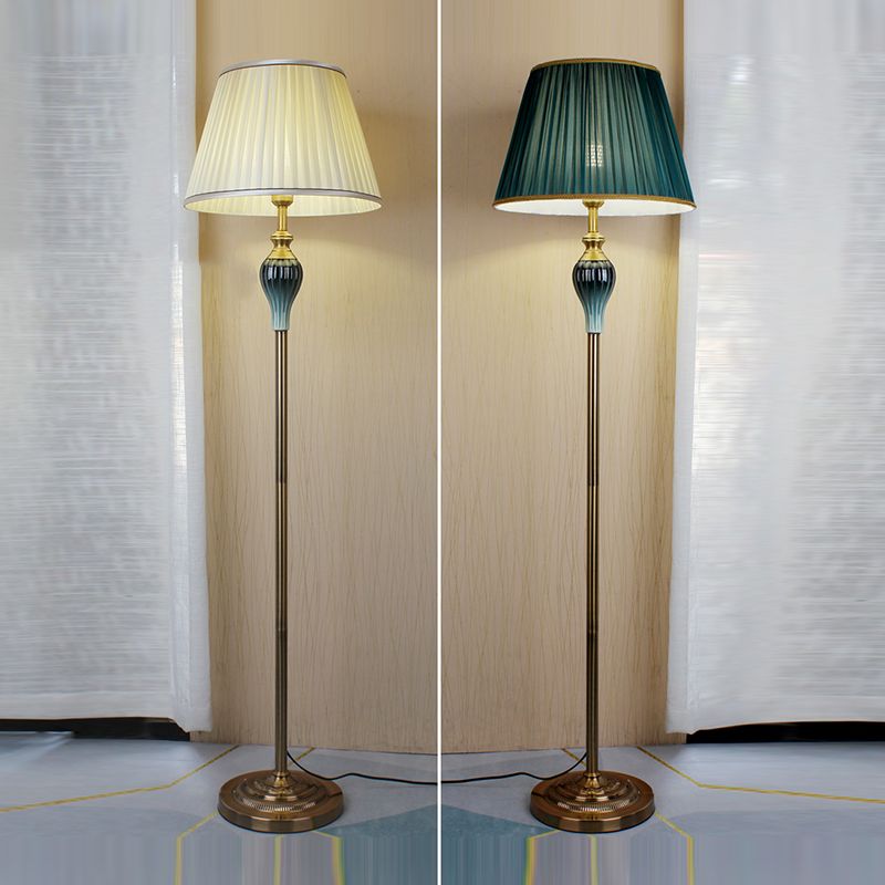 Wagomul Antique Floor Lamp, Multi Colors, Metal/Fabric, Bedroom