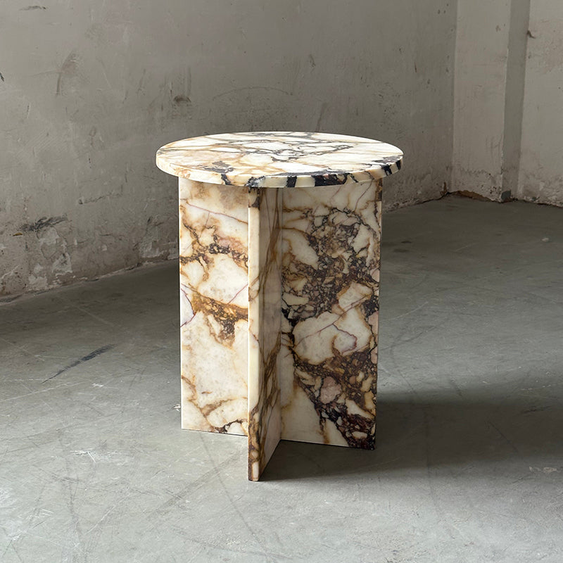 Seleneria Marble Side Table Accessories