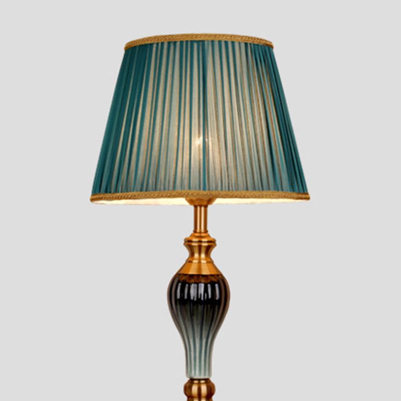 Wagomul Antique Floor Lamp, Multi Colors, Metal/Fabric, Bedroom