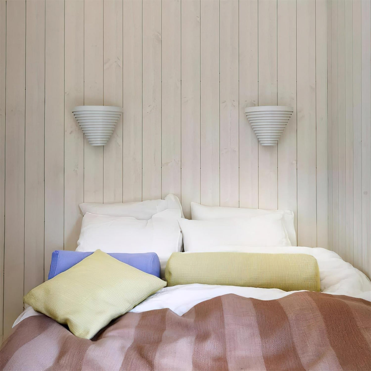 Renalaine Wall Light