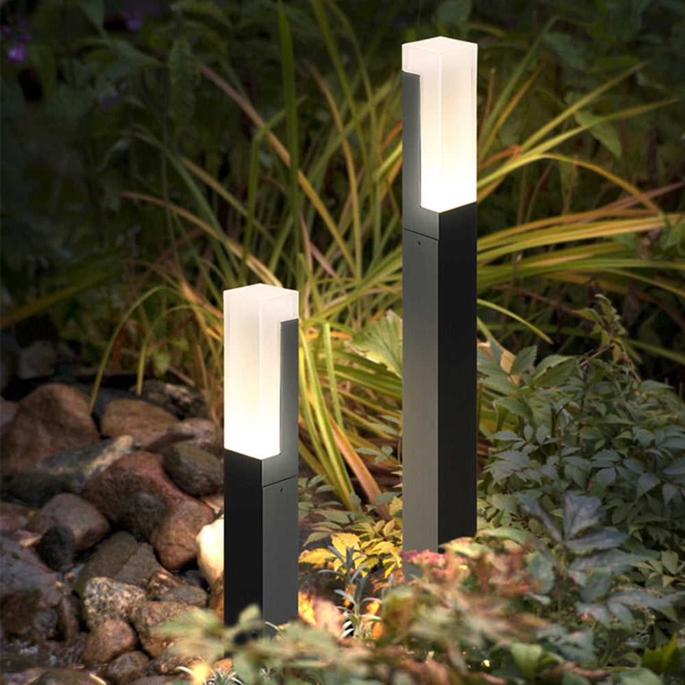 Hetesur Modern Metal Solar Outdoor Path Light, Black