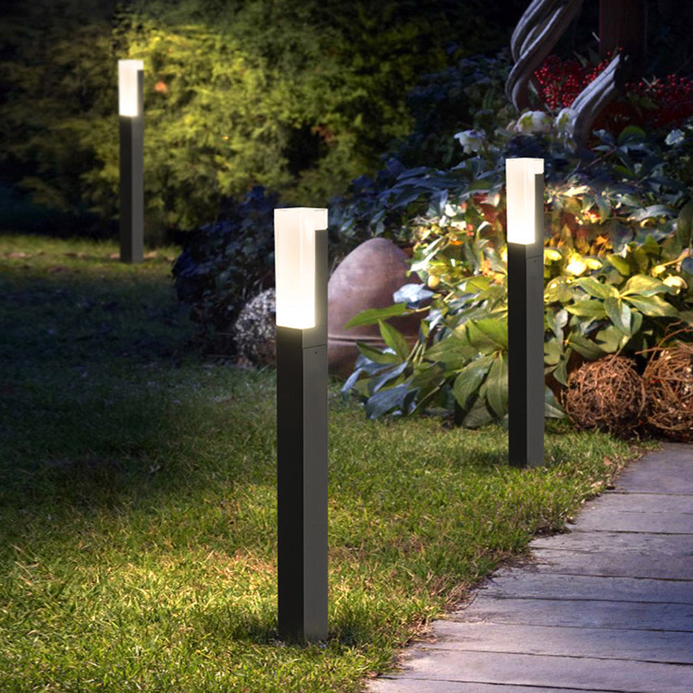 Hetesur Modern Metal Solar Outdoor Path Light, Black