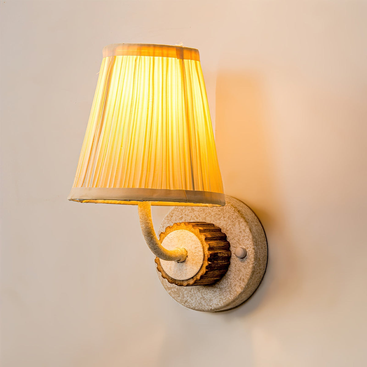 Elaenaria Wall Light