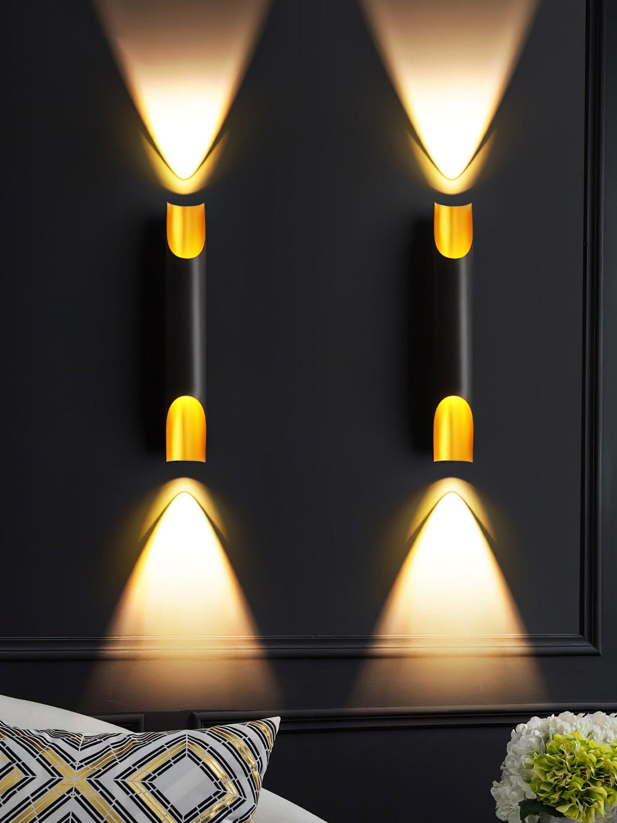 Elaalette Wall Lamp